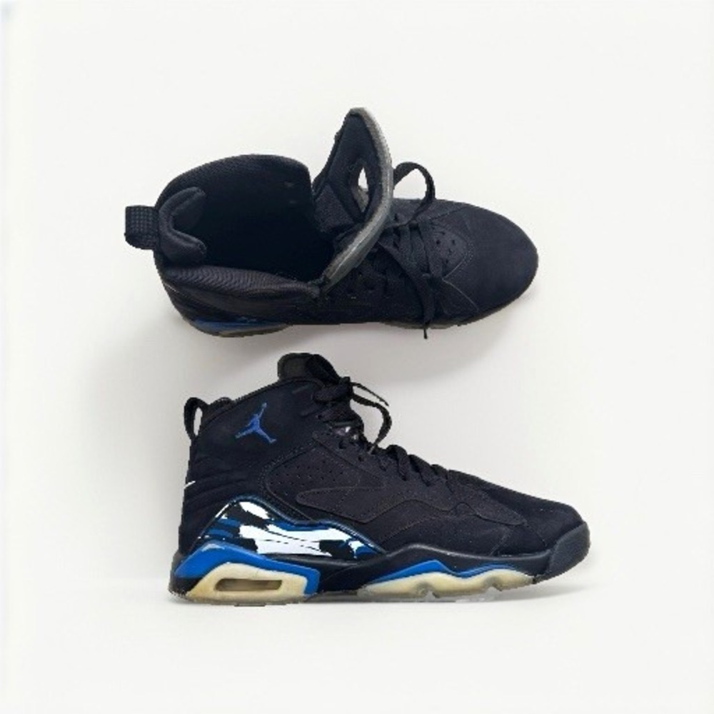 Jordan Boys Black Blue High Top Sneakers US 5Y UK 4.5 EU 37.5 DZ5577-041
